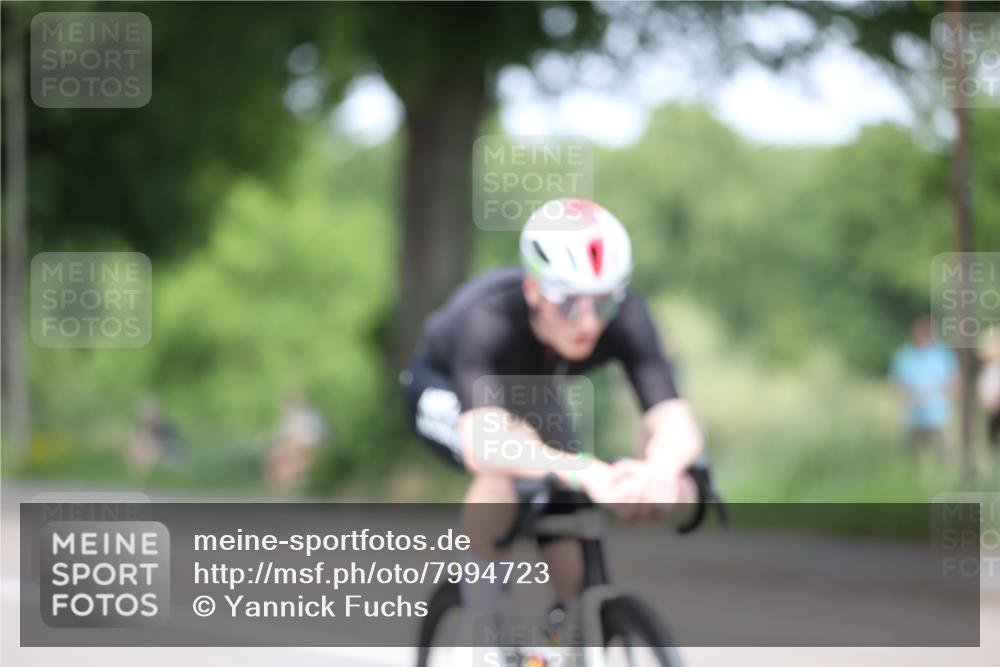 15.06.2025 - 7 Türme Triathlon Yannick Fuchs http://msf.ph/oto/7994723 15.06.2025 13:09:40 Radfahren 222, 607, 705 meine-sportfotos.de