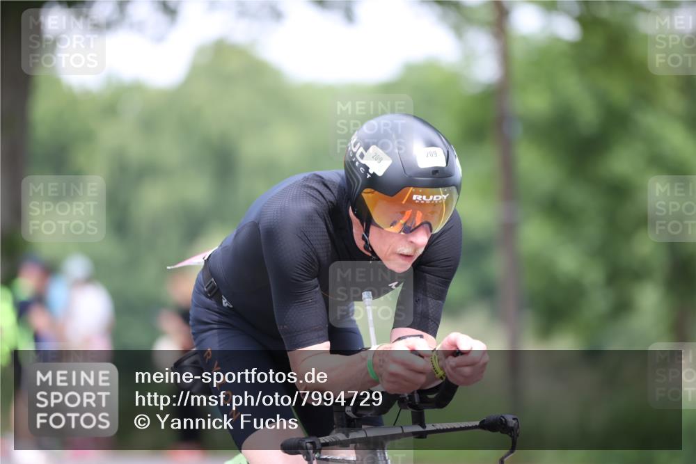 15.06.2025 - 7 Türme Triathlon Yannick Fuchs http://msf.ph/oto/7994729 15.06.2025 12:11:51 Radfahren  meine-sportfotos.de