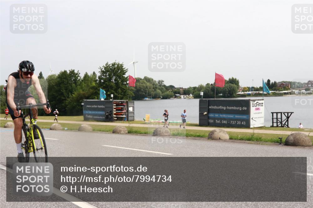 21.06.2025 - 27. Vierlanden-Triathlon H.Heesch http://msf.ph/oto/7994734 15.06.2025 11:23:20 Radfahren 180, 183, 753 meine-sportfotos.de