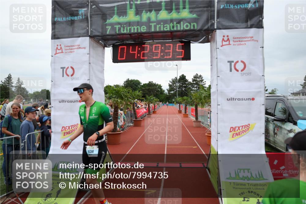 15.06.2025 - 7 Türme Triathlon Michael Strokosch http://msf.ph/oto/7994735 15.06.2025 14:29:34 Ziel 634, 819 meine-sportfotos.de