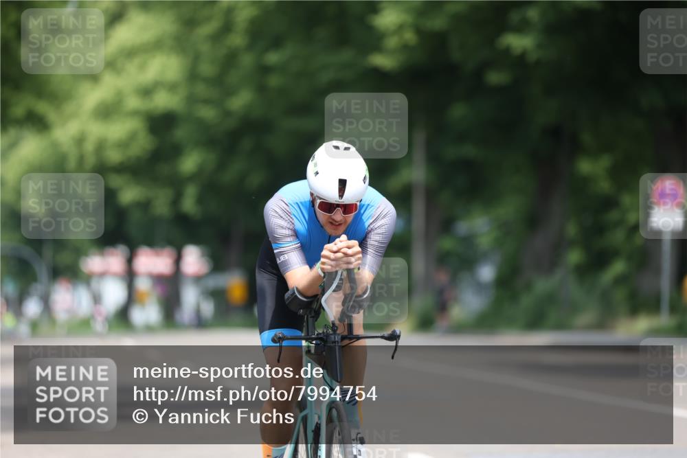 15.06.2025 - 7 Türme Triathlon Yannick Fuchs http://msf.ph/oto/7994754 15.06.2025 12:12:21 Radfahren 214, 465 meine-sportfotos.de
