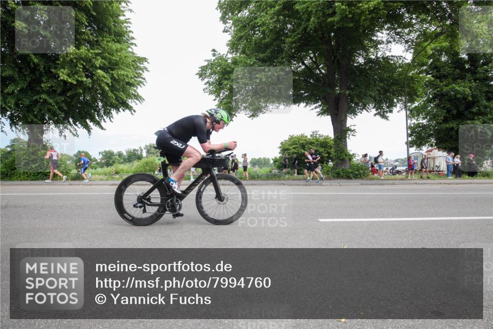 15.06.2025 - 7 Türme Triathlon Yannick Fuchs http://msf.ph/oto/7994760 15.06.2025 13:37:44 Radfahren 427, 587 meine-sportfotos.de