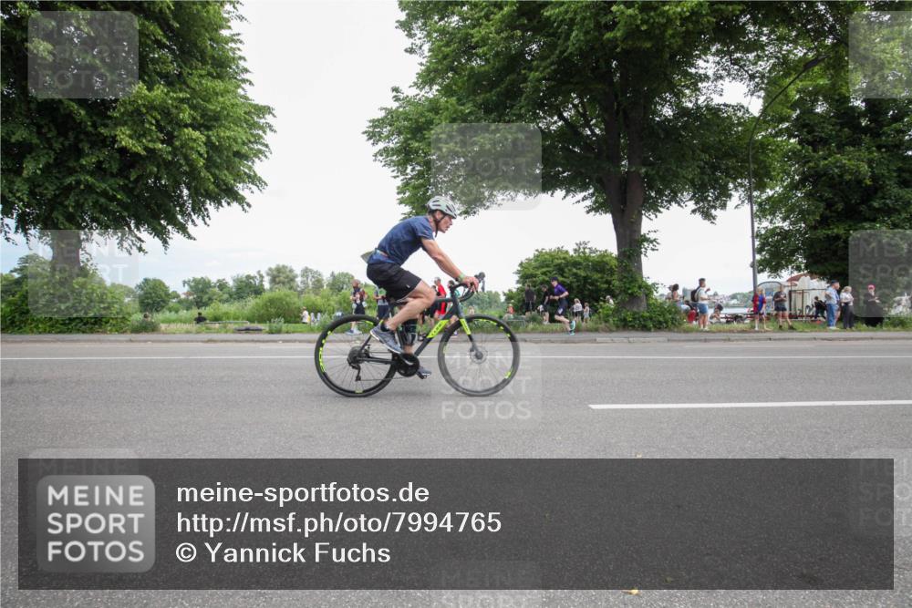 15.06.2025 - 7 Türme Triathlon Yannick Fuchs http://msf.ph/oto/7994765 15.06.2025 13:37:56 Radfahren 812, 944, 972 meine-sportfotos.de