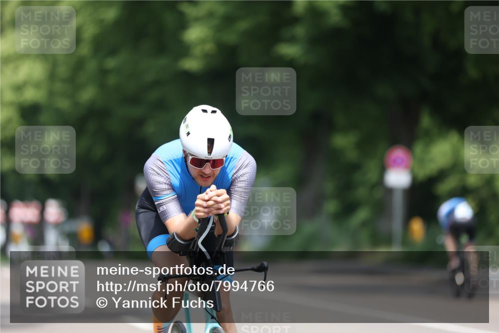 15.06.2025 - 7 Türme Triathlon Yannick Fuchs http://msf.ph/oto/7994766 15.06.2025 12:12:21 Radfahren 214, 465 meine-sportfotos.de