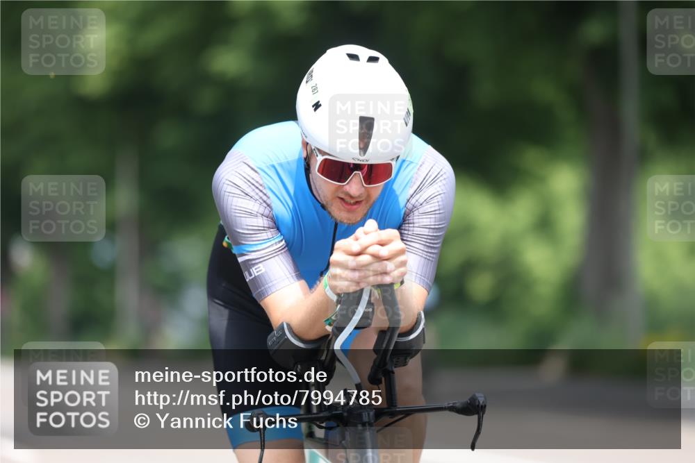 15.06.2025 - 7 Türme Triathlon Yannick Fuchs http://msf.ph/oto/7994785 15.06.2025 12:12:21 Radfahren 214, 465 meine-sportfotos.de