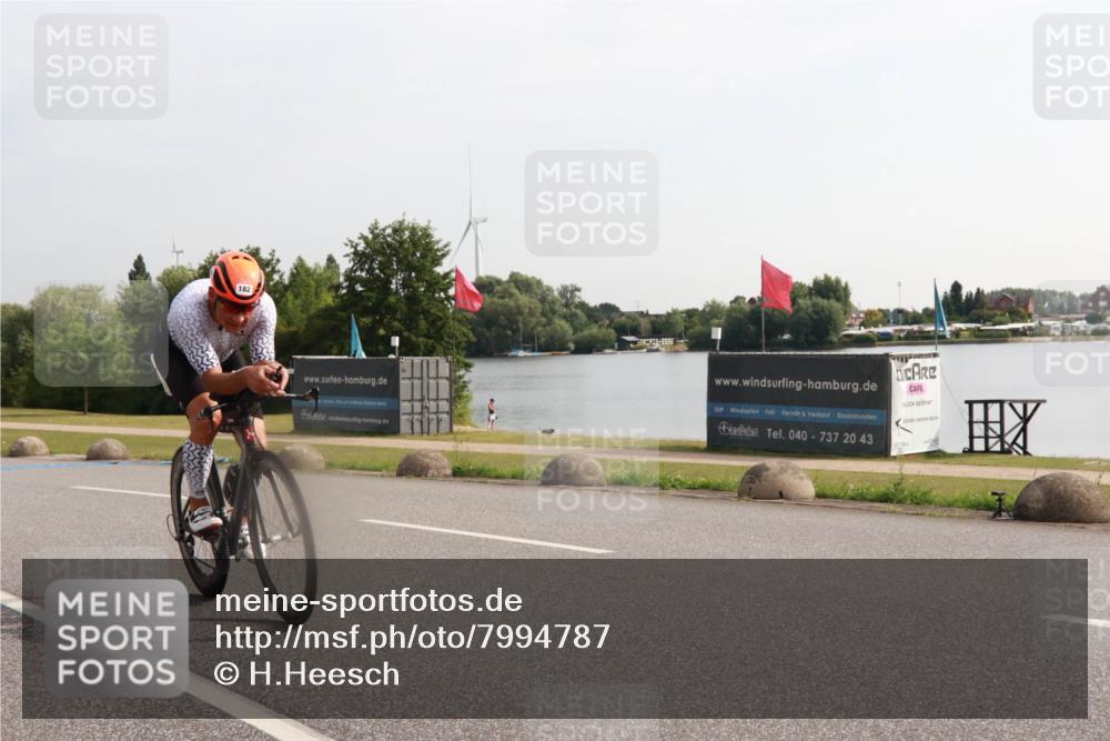 15.06.2025 - 27. Vierlanden-Triathlon H.Heesch http://msf.ph/oto/7994787 15.06.2025 09:13:44 Radfahren 36, 182 meine-sportfotos.de