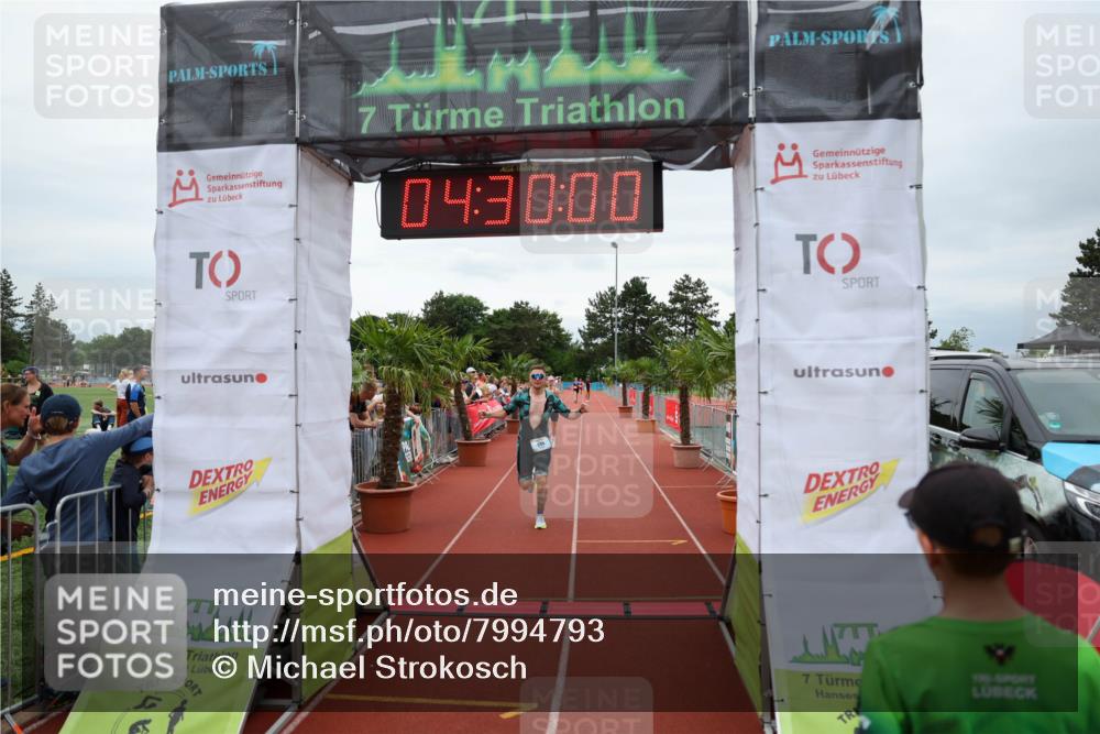 15.06.2025 - 7 Türme Triathlon Michael Strokosch http://msf.ph/oto/7994793 15.06.2025 14:29:59 Ziel 398, 403, 538 meine-sportfotos.de