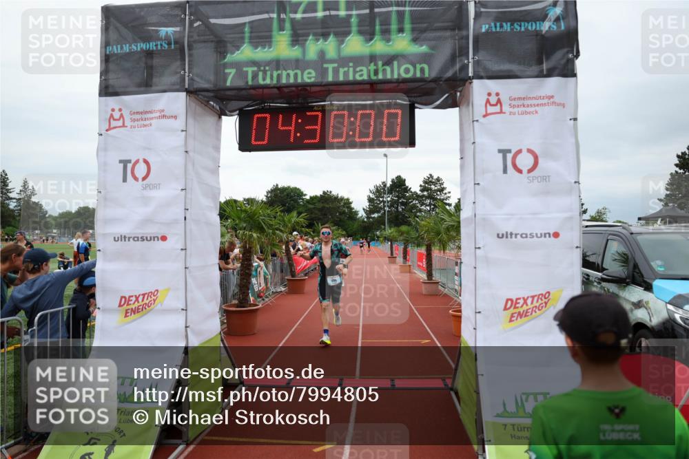 15.06.2025 - 7 Türme Triathlon Michael Strokosch http://msf.ph/oto/7994805 15.06.2025 14:30:00 Ziel 398, 403 meine-sportfotos.de