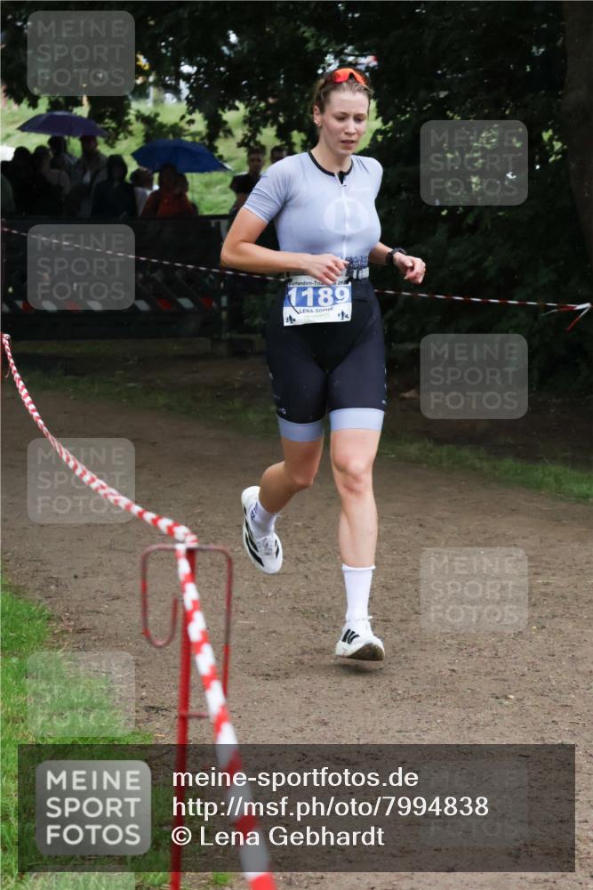 21.06.2025 - 27. Vierlanden-Triathlon Lena Gebhardt http://msf.ph/oto/7994838 15.06.2025 13:49:34 Laufen 1189 meine-sportfotos.de
