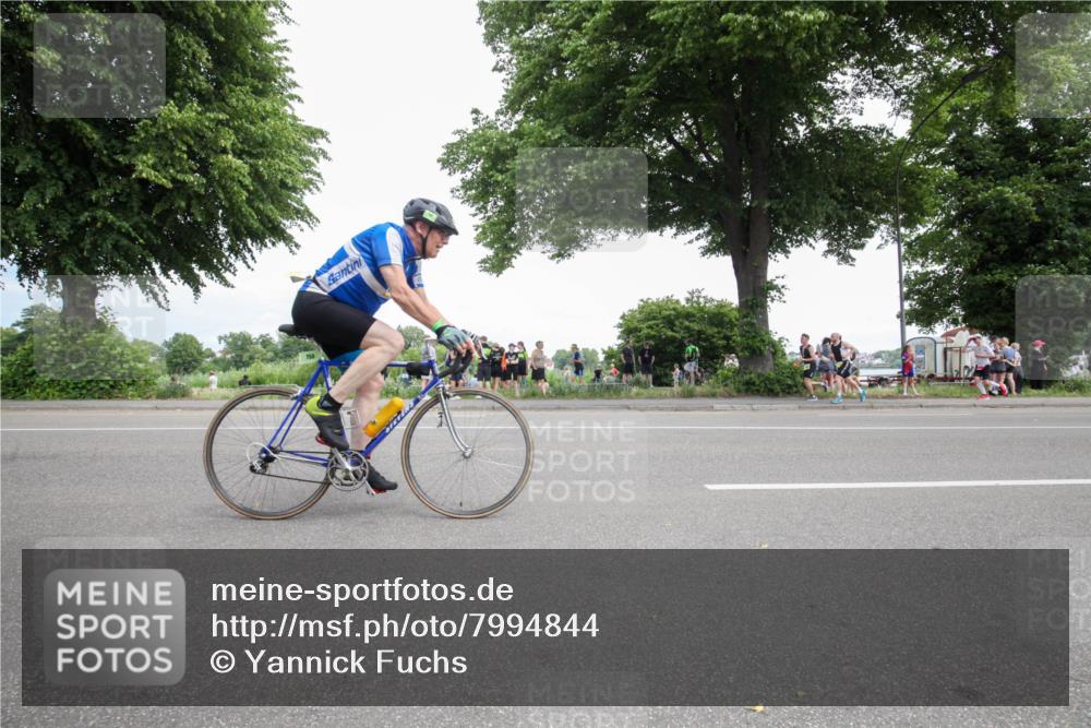 15.06.2025 - 7 Türme Triathlon Yannick Fuchs http://msf.ph/oto/7994844 15.06.2025 13:38:26 Radfahren 432, 750, 884, 1168 meine-sportfotos.de