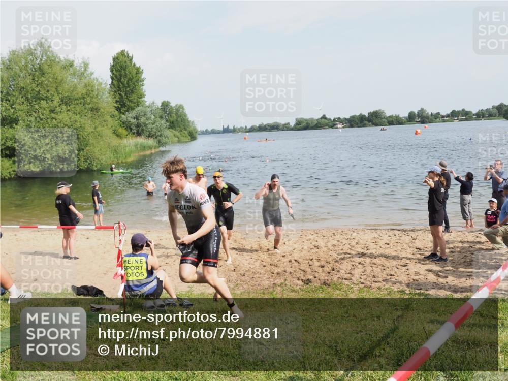 21.06.2025 - 27. Vierlanden-Triathlon MichiJ http://msf.ph/oto/7994881 15.06.2026 09:56:37 Schwimmen 254, 276, 286, 320, 341 meine-sportfotos.de