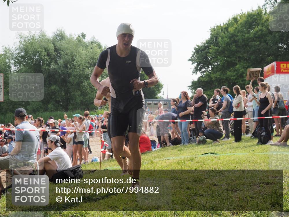 15.06.2025 - 27. Vierlanden-Triathlon KatJ http://msf.ph/oto/7994882 15.06.2025 09:54:57 Schwimmen 297, 319, 336, 344, 361 meine-sportfotos.de