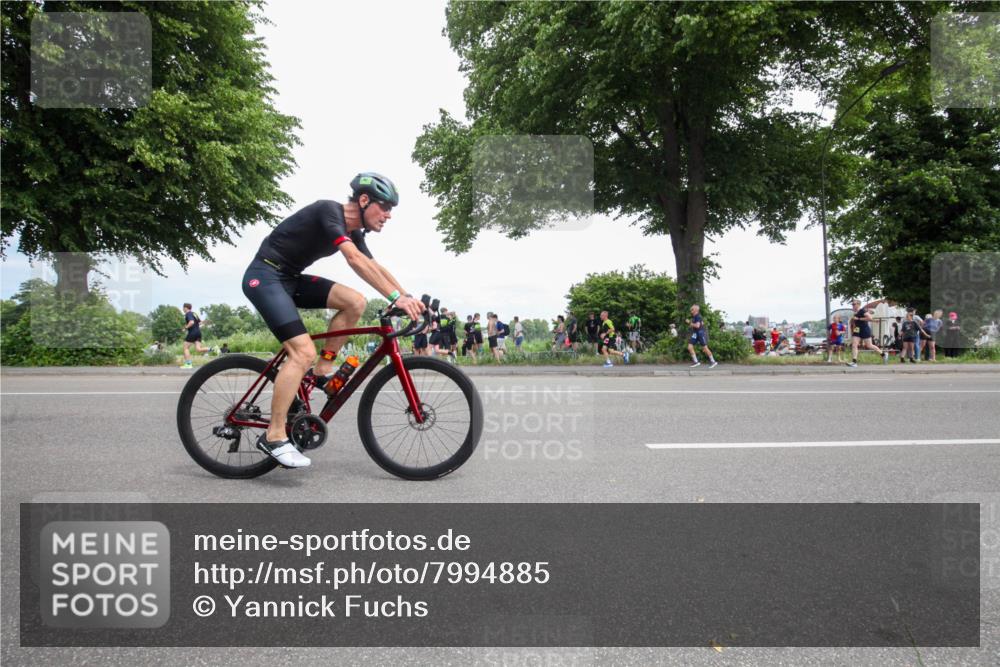 15.06.2025 - 7 Türme Triathlon Yannick Fuchs http://msf.ph/oto/7994885 15.06.2025 13:38:39 Radfahren 303, 457, 1130 meine-sportfotos.de