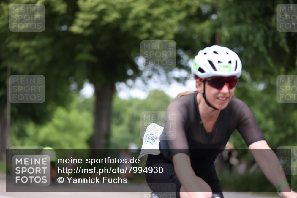 15.06.2025 - 7 Türme Triathlon Yannick Fuchs http://msf.ph/oto/7994930 15.06.2025 13:09:50 Radfahren 222, 382, 555, 601, 603, 658, 670 meine-sportfotos.de