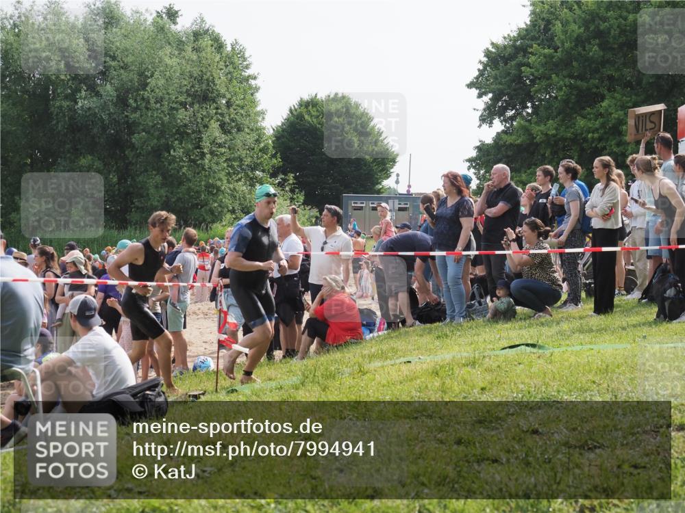 15.06.2025 - 27. Vierlanden-Triathlon KatJ http://msf.ph/oto/7994941 15.06.2025 09:55:01 Schwimmen 319, 336, 344, 361 meine-sportfotos.de