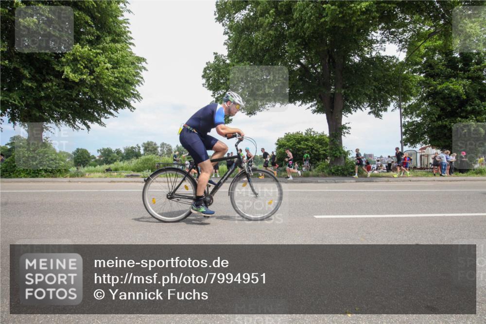 15.06.2025 - 7 Türme Triathlon Yannick Fuchs http://msf.ph/oto/7994951 15.06.2025 13:39:02 Radfahren  meine-sportfotos.de