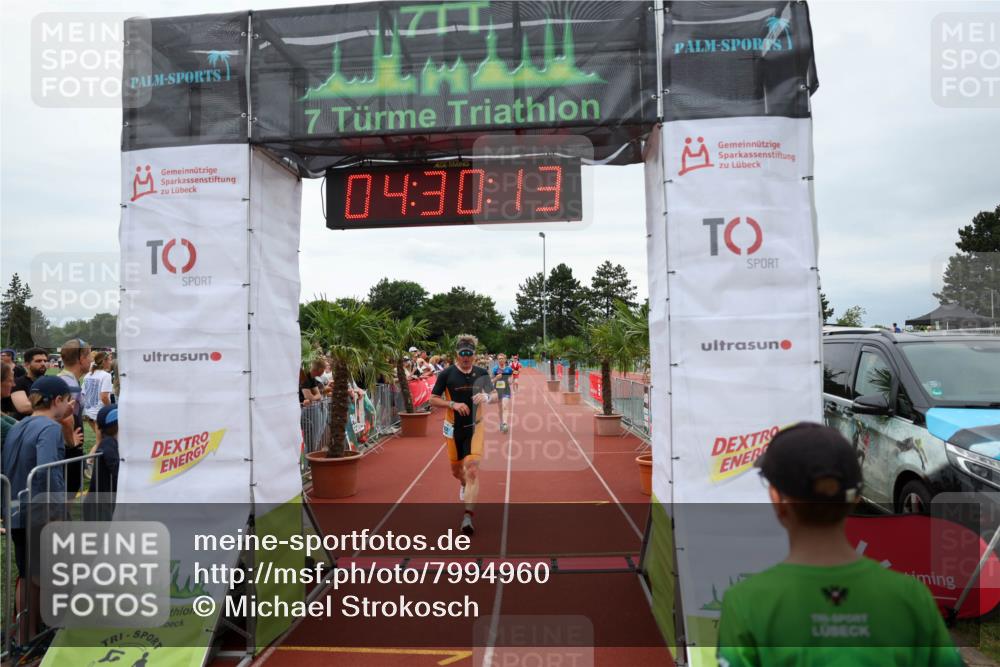 15.06.2025 - 7 Türme Triathlon Michael Strokosch http://msf.ph/oto/7994960 15.06.2025 14:30:13 Ziel 637, 1172 meine-sportfotos.de