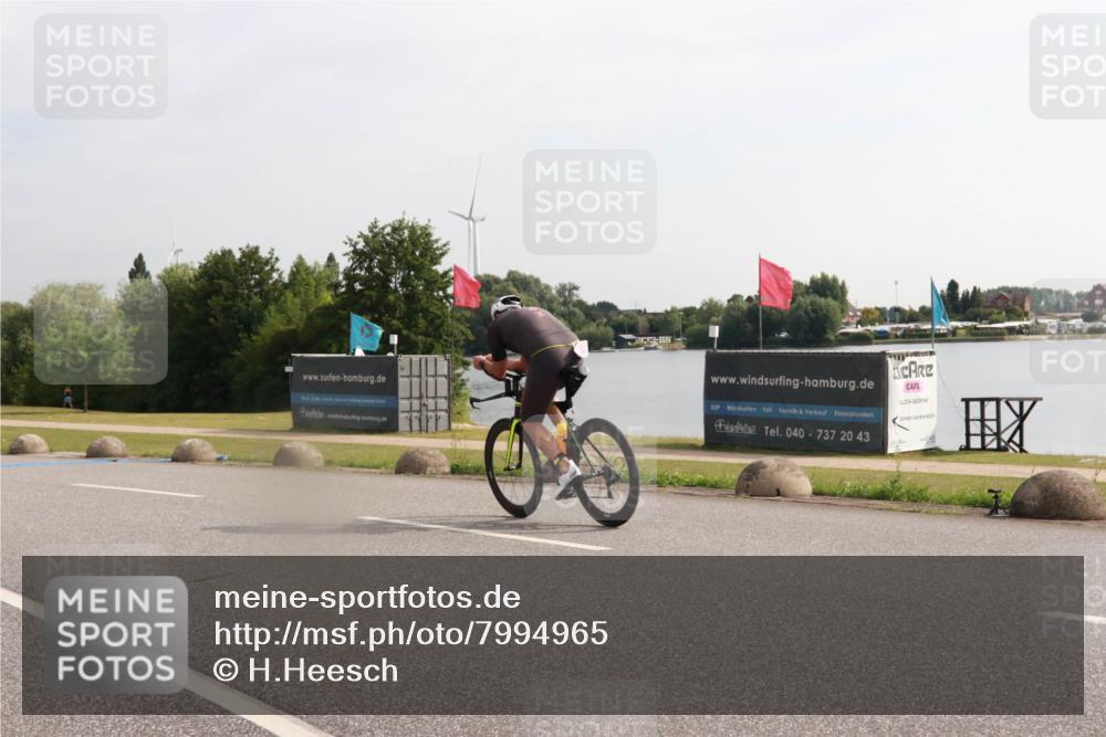 15.06.2025 - 27. Vierlanden-Triathlon H.Heesch http://msf.ph/oto/7994965 15.06.2025 09:15:19 Radfahren 6 meine-sportfotos.de