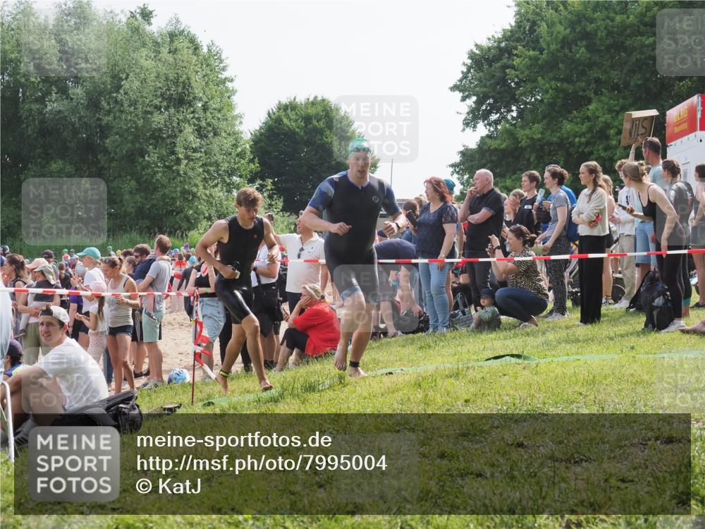 15.06.2025 - 27. Vierlanden-Triathlon KatJ http://msf.ph/oto/7995004 15.06.2025 09:55:01 Schwimmen 319, 336, 344, 361 meine-sportfotos.de
