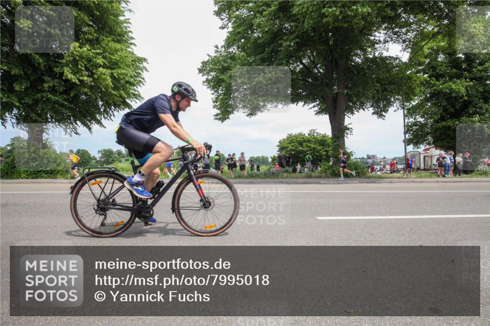 15.06.2025 - 7 Türme Triathlon Yannick Fuchs http://msf.ph/oto/7995018 15.06.2025 13:39:14 Radfahren 237, 743, 1157 meine-sportfotos.de