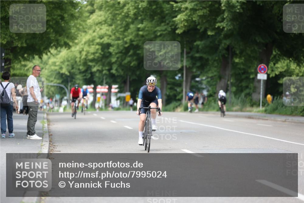 15.06.2025 - 7 Türme Triathlon Yannick Fuchs http://msf.ph/oto/7995024 15.06.2025 13:10:02 Radfahren 230, 415, 553 meine-sportfotos.de