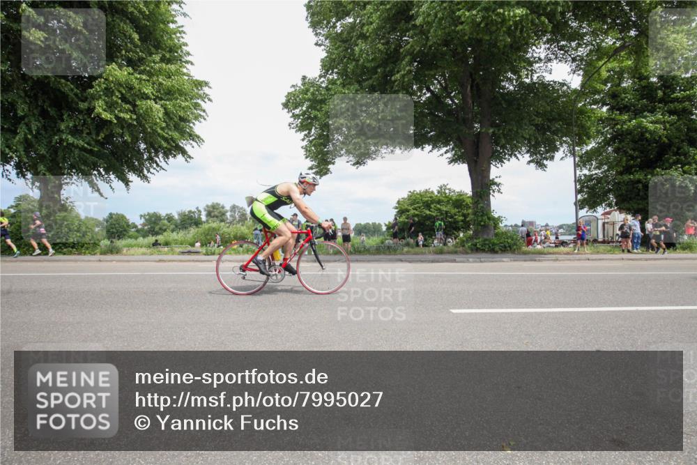 15.06.2025 - 7 Türme Triathlon Yannick Fuchs http://msf.ph/oto/7995027 15.06.2025 13:39:26 Radfahren 271 meine-sportfotos.de