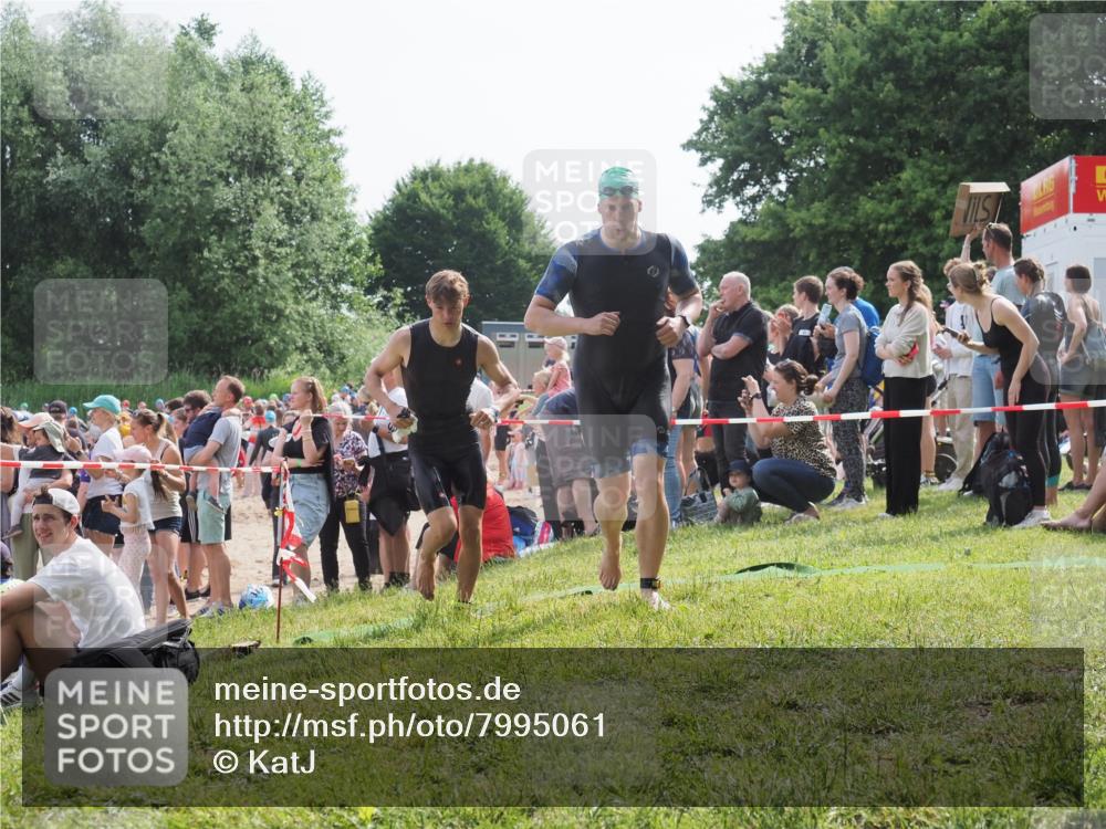 15.06.2025 - 27. Vierlanden-Triathlon KatJ http://msf.ph/oto/7995061 15.06.2025 09:55:02 Schwimmen 319, 336, 344, 361 meine-sportfotos.de