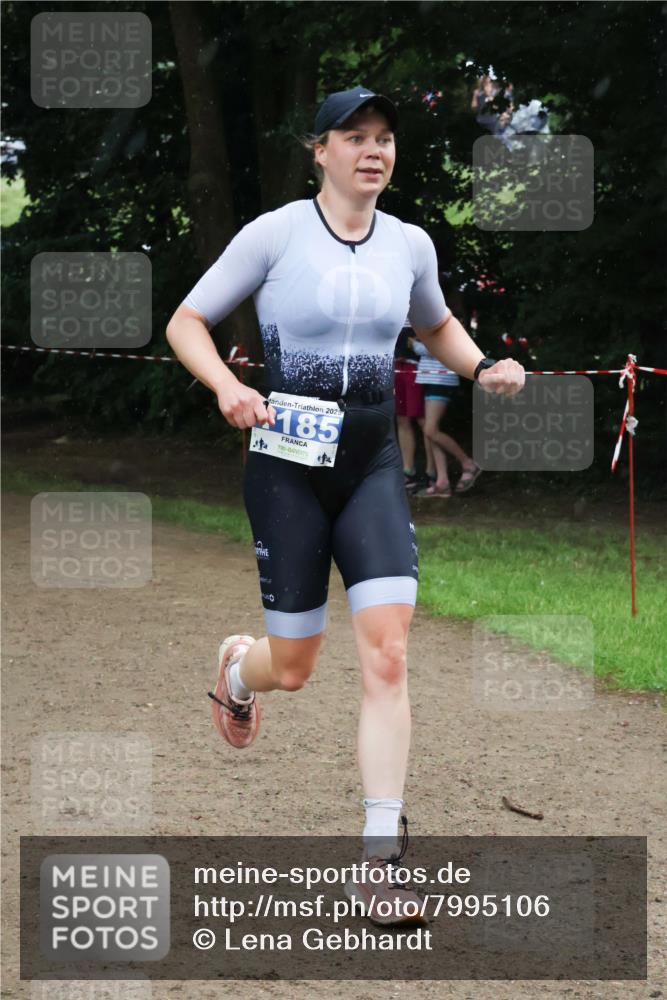 21.06.2025 - 27. Vierlanden-Triathlon Lena Gebhardt http://msf.ph/oto/7995106 15.06.2025 13:49:50 Laufen 2025, 185 meine-sportfotos.de