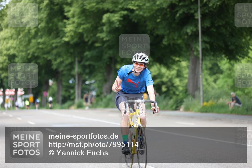 15.06.2025 - 7 Türme Triathlon Yannick Fuchs http://msf.ph/oto/7995114 15.06.2025 13:10:08 Radfahren 230, 553 meine-sportfotos.de