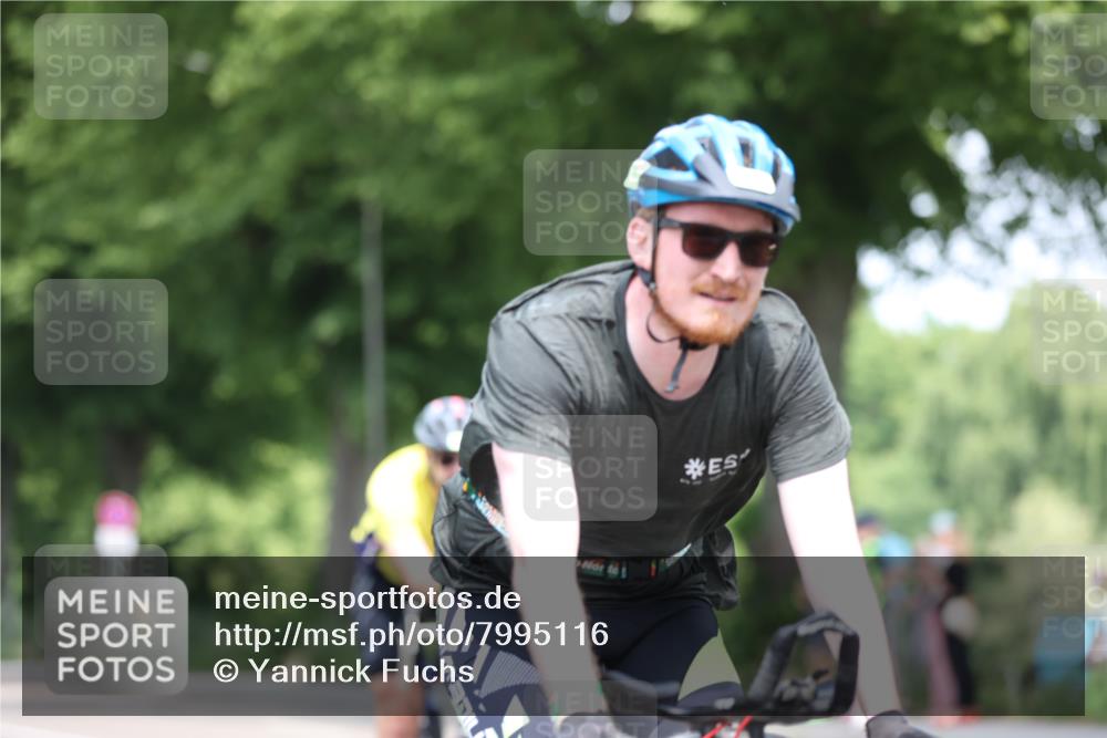 15.06.2025 - 7 Türme Triathlon Yannick Fuchs http://msf.ph/oto/7995116 15.06.2025 12:13:19 Radfahren 209, 307, 410 meine-sportfotos.de