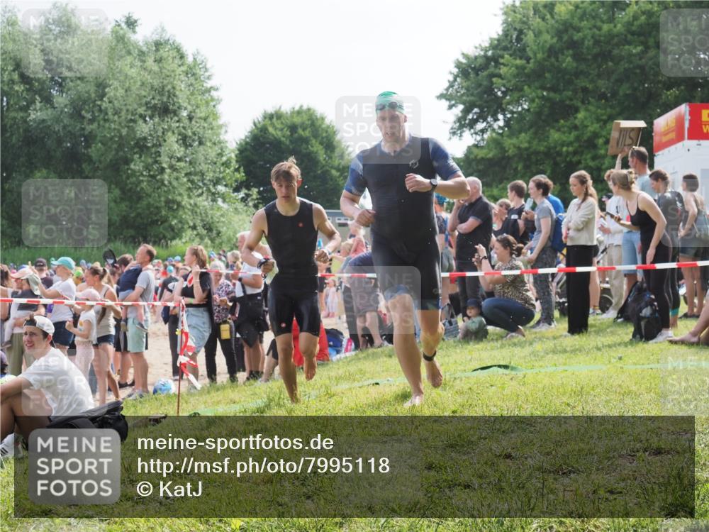 15.06.2025 - 27. Vierlanden-Triathlon KatJ http://msf.ph/oto/7995118 15.06.2025 09:55:02 Schwimmen 319, 336, 344, 361 meine-sportfotos.de