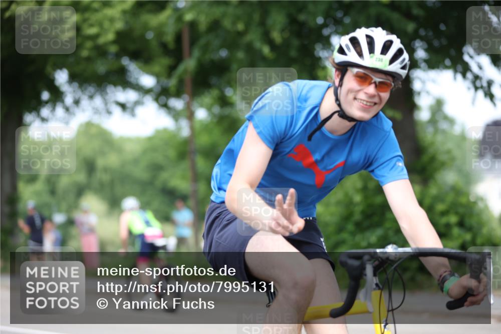 15.06.2025 - 7 Türme Triathlon Yannick Fuchs http://msf.ph/oto/7995131 15.06.2025 13:10:09 Radfahren 230, 553 meine-sportfotos.de