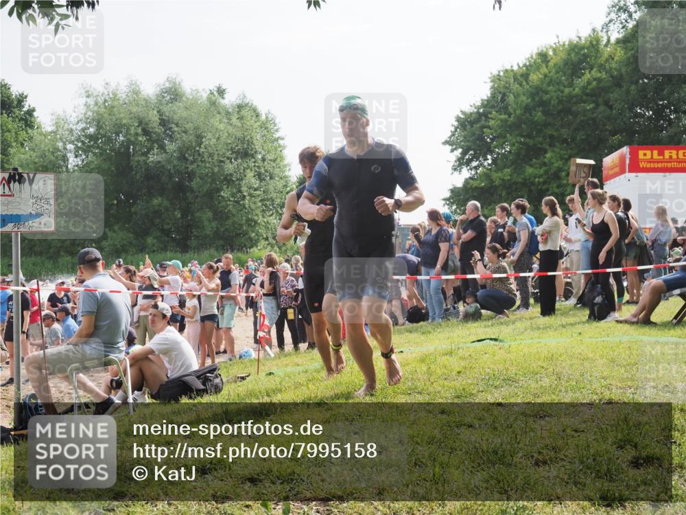 15.06.2025 - 27. Vierlanden-Triathlon KatJ http://msf.ph/oto/7995158 15.06.2025 09:55:03 Schwimmen 319, 326, 336, 344, 361 meine-sportfotos.de