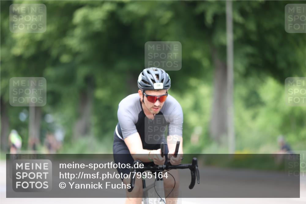 15.06.2025 - 7 Türme Triathlon Yannick Fuchs http://msf.ph/oto/7995164 15.06.2025 13:10:19 Radfahren 228, 532, 1078 meine-sportfotos.de