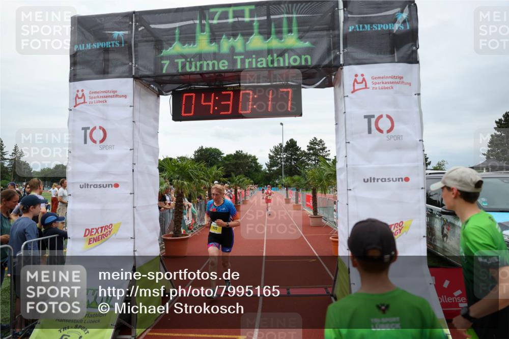 15.06.2025 - 7 Türme Triathlon Michael Strokosch http://msf.ph/oto/7995165 15.06.2025 14:30:17 Ziel 637, 753 meine-sportfotos.de