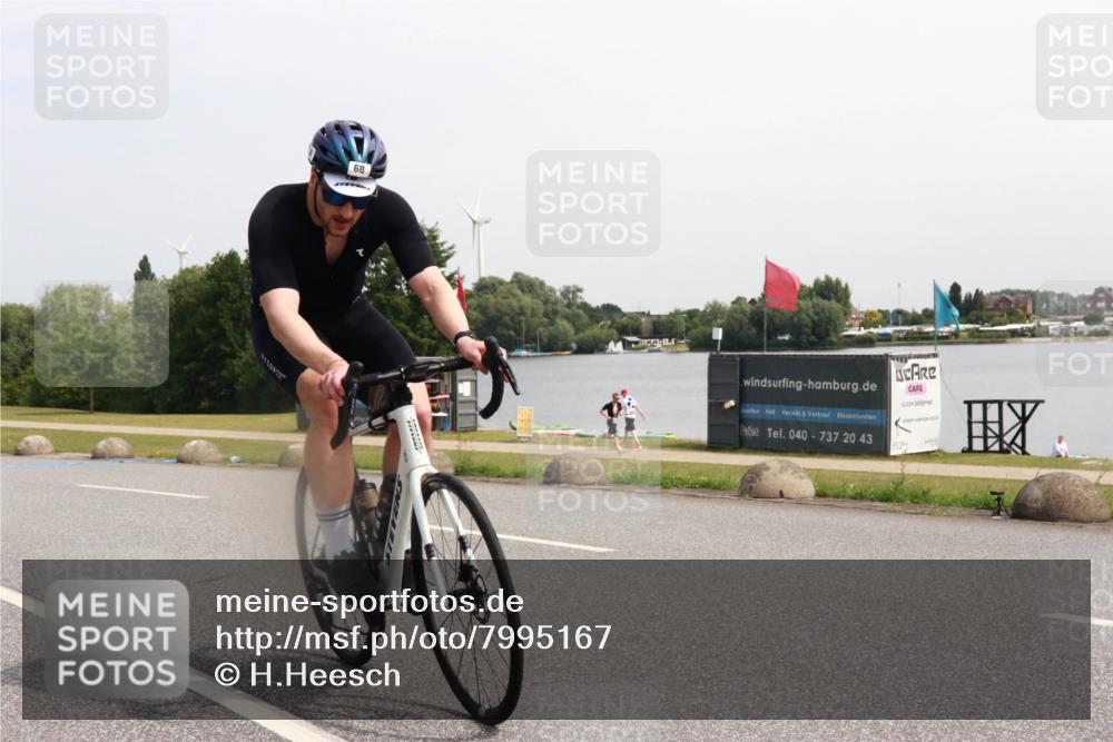 21.06.2025 - 27. Vierlanden-Triathlon H.Heesch http://msf.ph/oto/7995167 15.06.2025 11:25:26 Radfahren 68, 97 meine-sportfotos.de