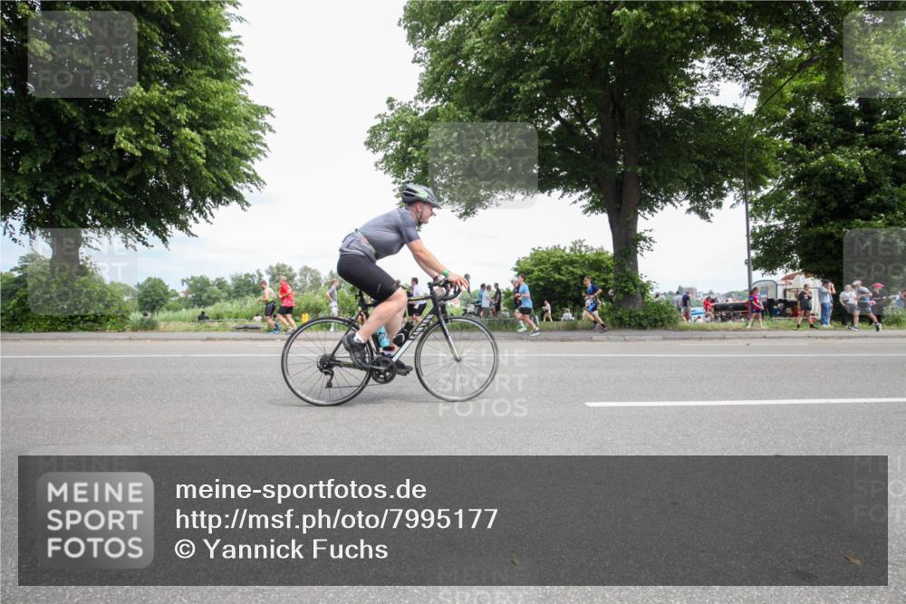 15.06.2025 - 7 Türme Triathlon Yannick Fuchs http://msf.ph/oto/7995177 15.06.2025 13:41:08 Radfahren 415, 572, 984 meine-sportfotos.de