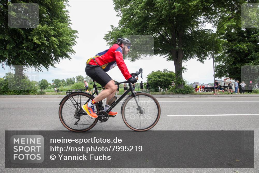 15.06.2025 - 7 Türme Triathlon Yannick Fuchs http://msf.ph/oto/7995219 15.06.2025 13:41:32 Radfahren 704, 1101 meine-sportfotos.de