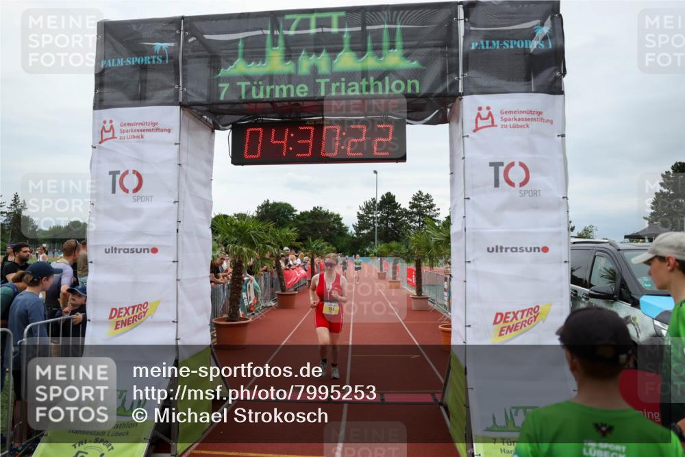 15.06.2025 - 7 Türme Triathlon Michael Strokosch http://msf.ph/oto/7995253 15.06.2025 14:30:21 Ziel 637, 753, 843 meine-sportfotos.de