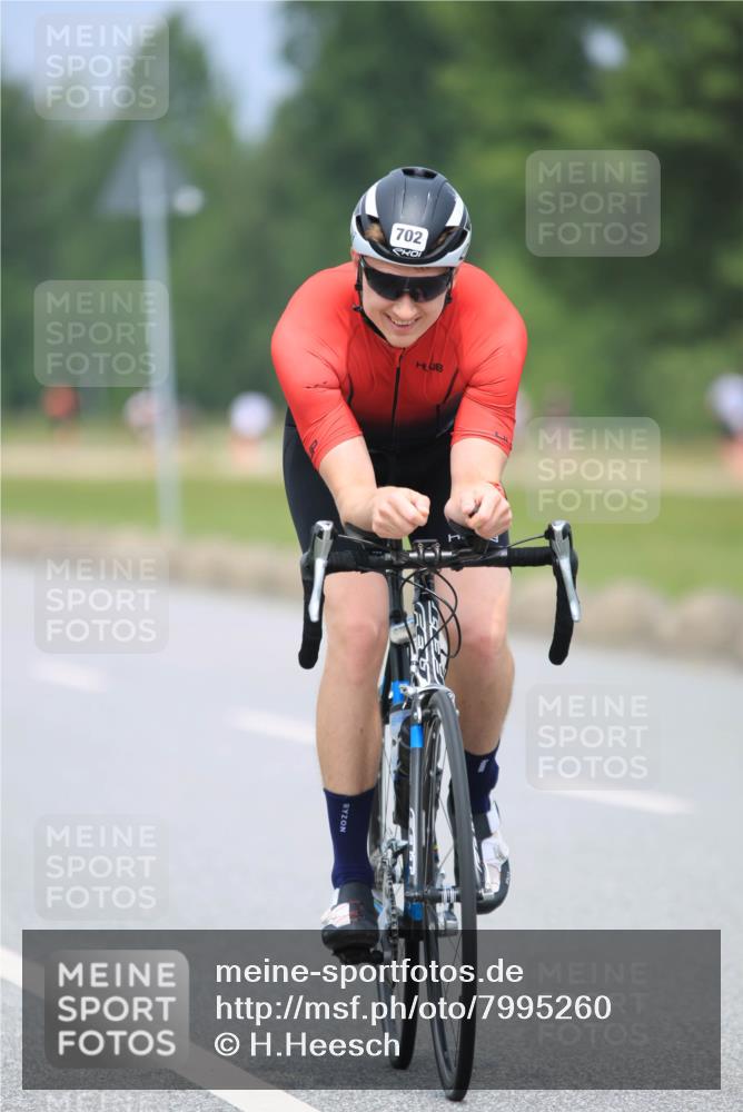 21.06.2025 - 27. Vierlanden-Triathlon H.Heesch http://msf.ph/oto/7995260 15.06.2025 12:15:17 Radfahren 643, 688, 702, 831, 924 meine-sportfotos.de