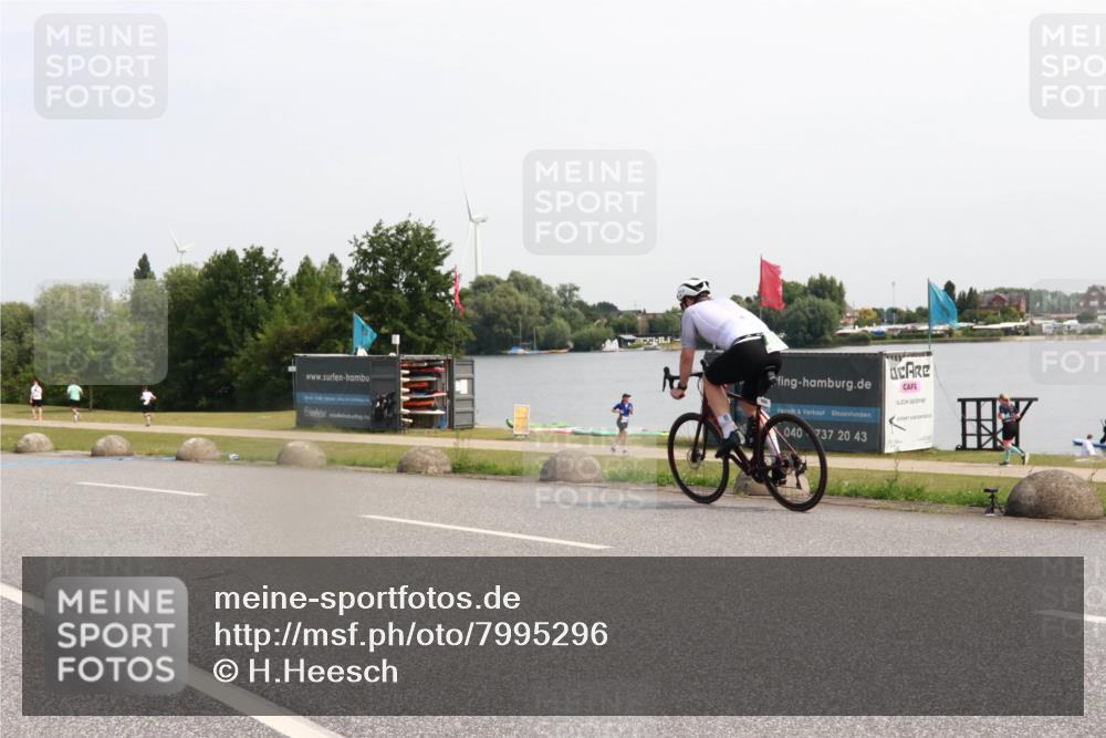 21.06.2025 - 27. Vierlanden-Triathlon H.Heesch http://msf.ph/oto/7995296 15.06.2025 11:25:48 Radfahren 219, 655 meine-sportfotos.de