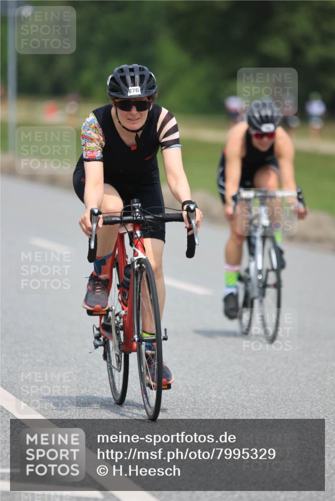 21.06.2025 - 27. Vierlanden-Triathlon H.Heesch http://msf.ph/oto/7995329 15.06.2025 12:05:12 Radfahren 671, 898, 927, 978 meine-sportfotos.de