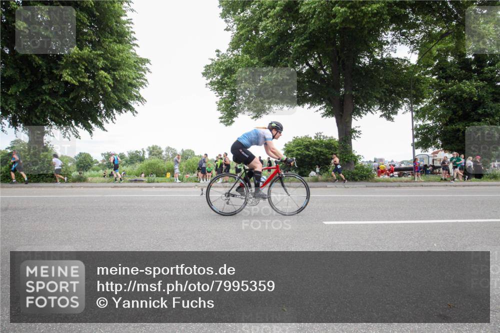 15.06.2025 - 7 Türme Triathlon Yannick Fuchs http://msf.ph/oto/7995359 15.06.2025 13:42:56 Radfahren 281, 379, 629, 1056 meine-sportfotos.de