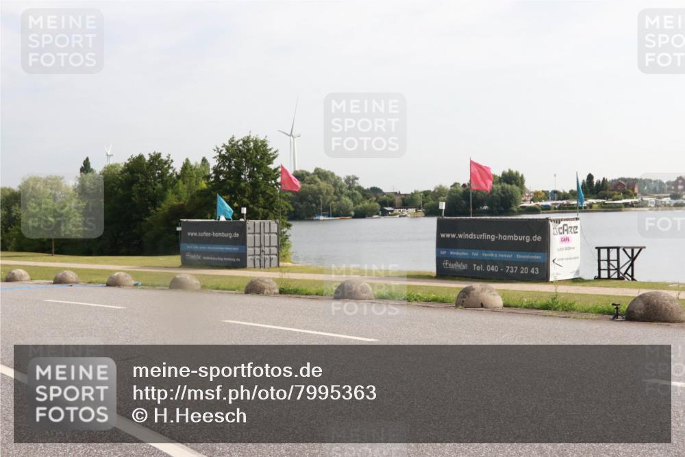 15.06.2025 - 27. Vierlanden-Triathlon H.Heesch http://msf.ph/oto/7995363 15.06.2025 09:18:40 Radfahren 159 meine-sportfotos.de