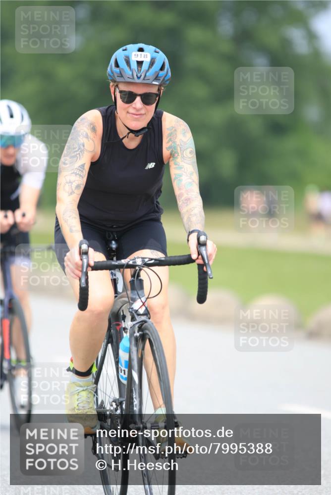 21.06.2025 - 27. Vierlanden-Triathlon H.Heesch http://msf.ph/oto/7995388 15.06.2025 12:16:47 Radfahren 808, 862, 918 meine-sportfotos.de
