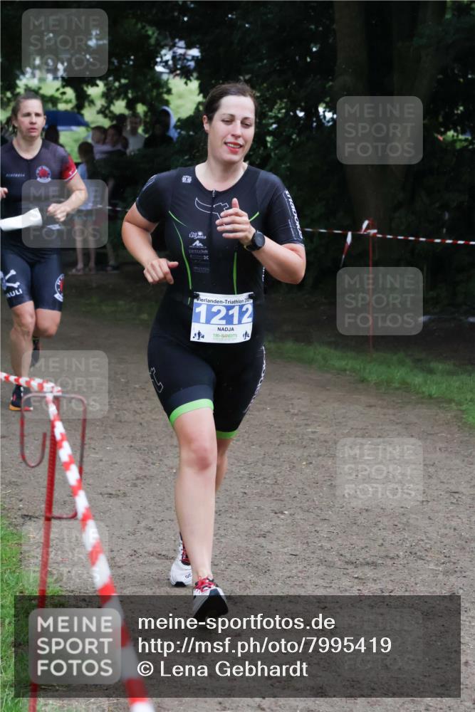 21.06.2025 - 27. Vierlanden-Triathlon Lena Gebhardt http://msf.ph/oto/7995419 15.06.2025 13:51:04 Laufen 20, 1212 meine-sportfotos.de
