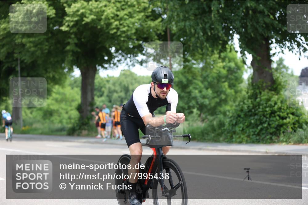 15.06.2025 - 7 Türme Triathlon Yannick Fuchs http://msf.ph/oto/7995438 15.06.2025 12:13:55 Radfahren  meine-sportfotos.de