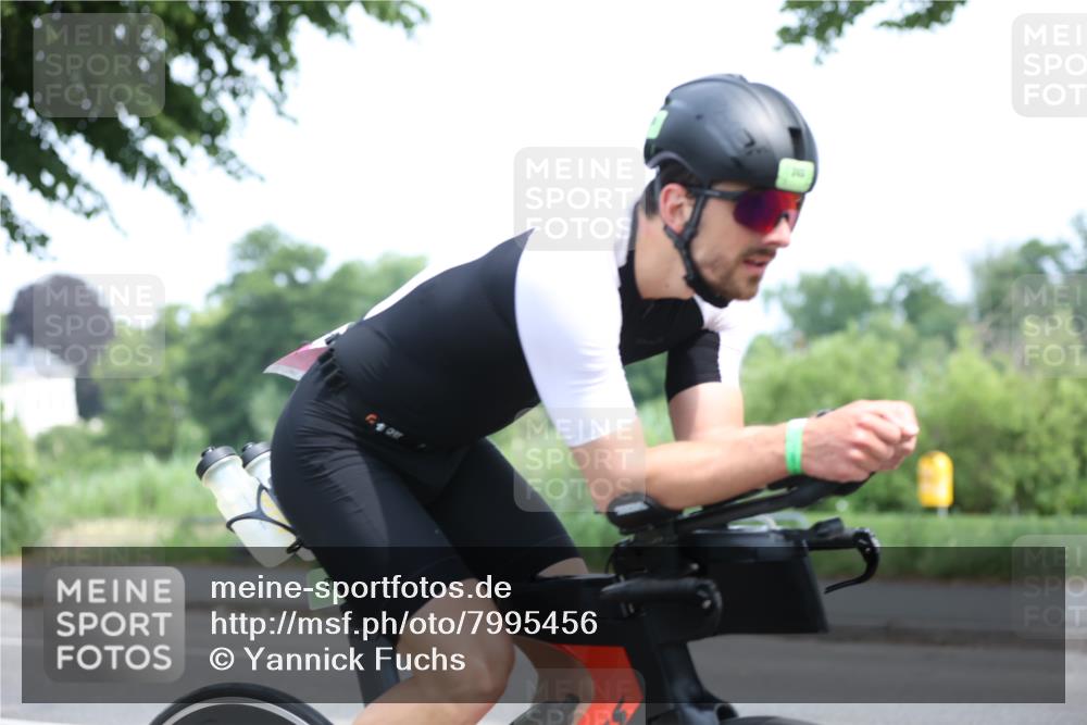 15.06.2025 - 7 Türme Triathlon Yannick Fuchs http://msf.ph/oto/7995456 15.06.2025 12:13:55 Radfahren  meine-sportfotos.de