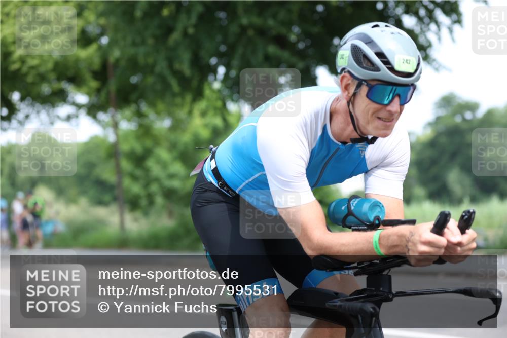 15.06.2025 - 7 Türme Triathlon Yannick Fuchs http://msf.ph/oto/7995531 15.06.2025 12:14:13 Radfahren 236, 242 meine-sportfotos.de