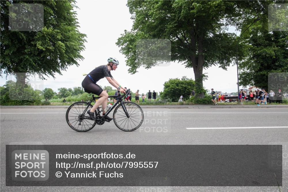 15.06.2025 - 7 Türme Triathlon Yannick Fuchs http://msf.ph/oto/7995557 15.06.2025 13:43:37 Radfahren 479, 600, 1137 meine-sportfotos.de